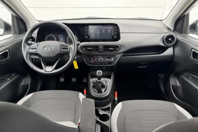 Hyundai i10 (2022) thumbnail 2