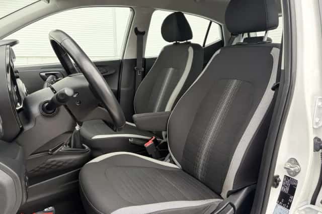 Hyundai i10 (2022) thumbnail 5