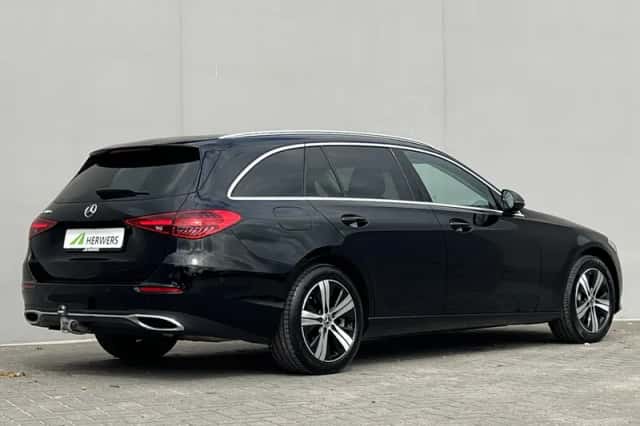 Mercedes-Benz C-Klasse (2023) thumbnail 3