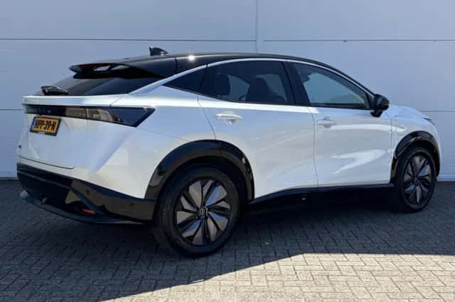 Nissan Ariya (2025) thumbnail 3
