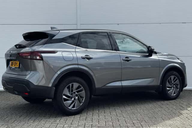 Nissan Qashqai (2022) thumbnail 3