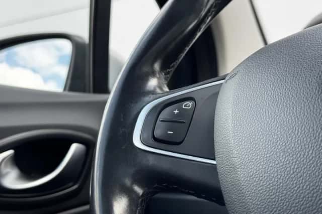 Renault Captur (2019) thumbnail 4