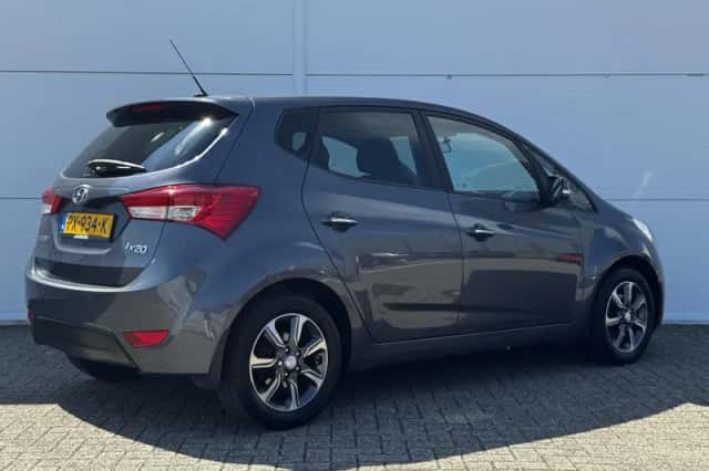 Hyundai ix20 (2017) thumbnail 3