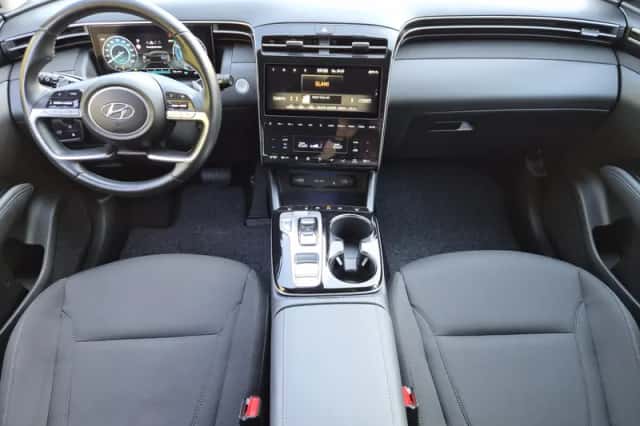 Hyundai Tucson (2022) thumbnail 2