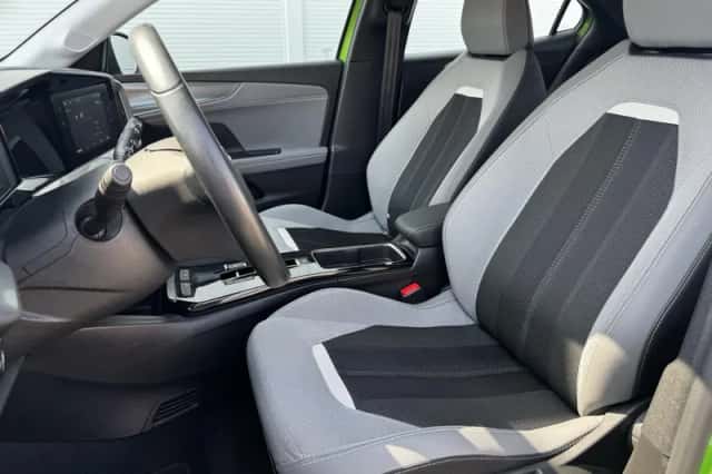 Opel Mokka-e (2022) thumbnail 6