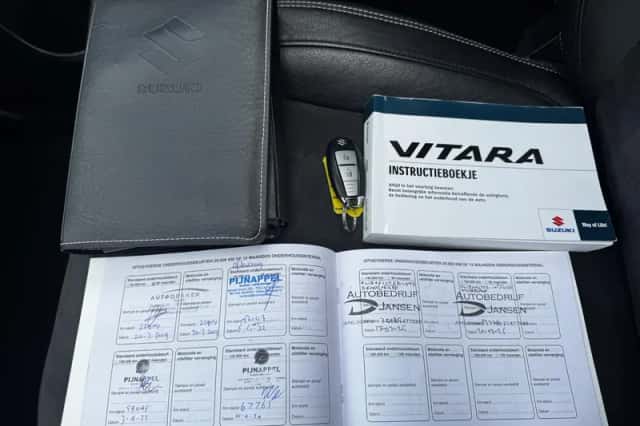 Suzuki Vitara (2016) thumbnail 5