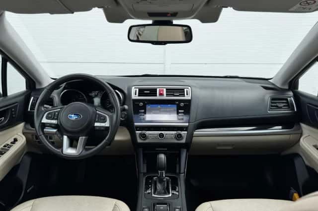 Subaru Outback (2017) thumbnail 2