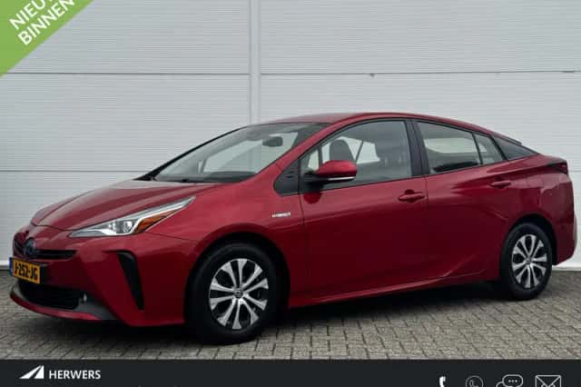 Toyota Prius (2020) thumbnail 1