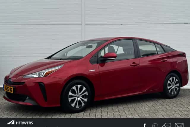 Toyota Prius (2020) thumbnail 1