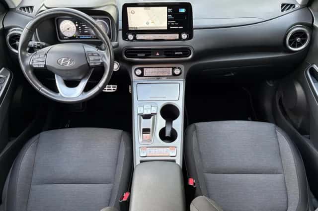 Hyundai Kona (2022) thumbnail 2