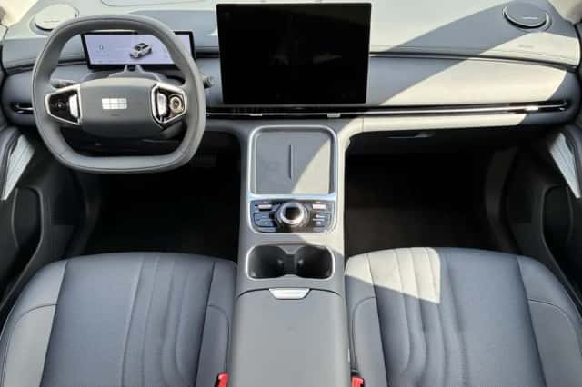 Geely Starray EM-i (2026) thumbnail 2