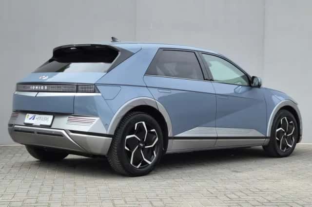 Hyundai Ioniq 5 (2023) thumbnail 3