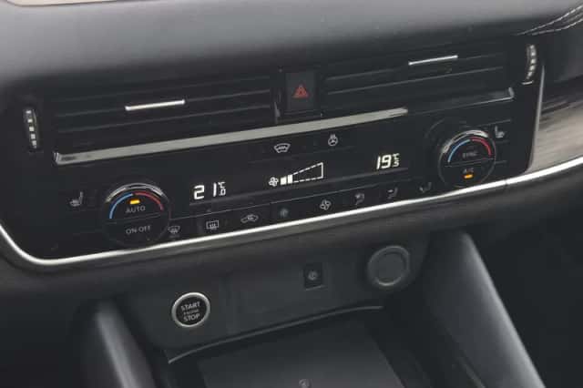 Nissan Qashqai (2023) thumbnail 4