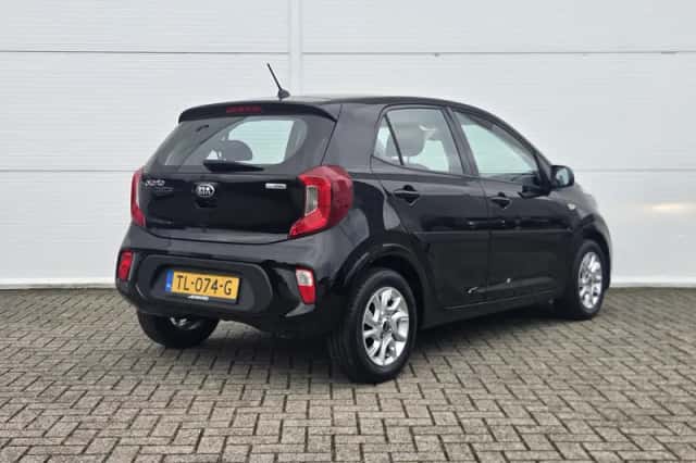 Kia Picanto (2018) thumbnail 3