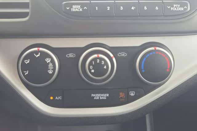 Kia Picanto (2012) thumbnail 4