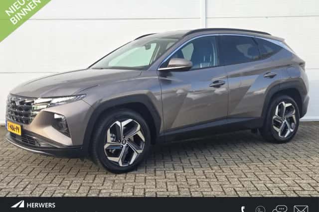 Hyundai Tucson (2023) thumbnail 1