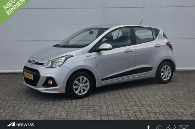 Hyundai i10 (2015) thumbnail 1