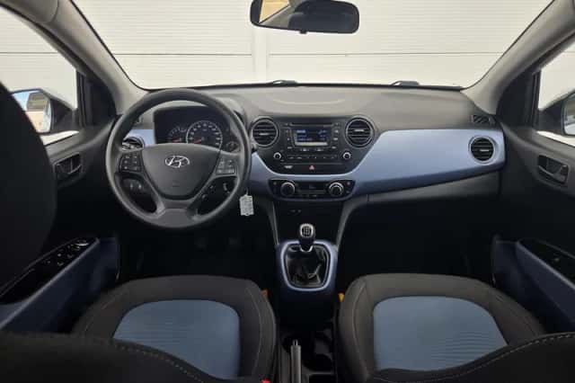 Hyundai i10 (2015) thumbnail 2