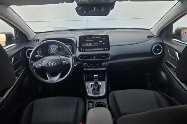 Hyundai Kona (2023) thumbnail 2