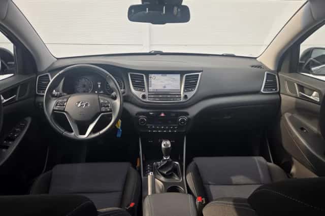 Hyundai Tucson (2018) thumbnail 2