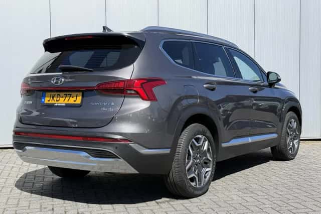 Hyundai Santa Fe (2022) thumbnail 5