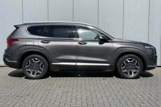Hyundai Santa Fe (2022) thumbnail 6