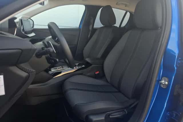 Peugeot 208 (2022) thumbnail 6