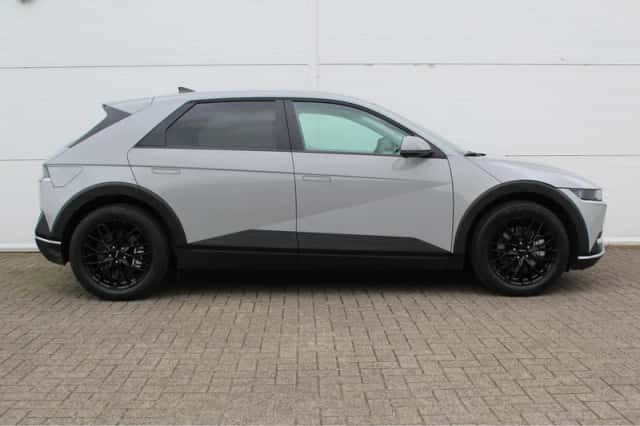 Hyundai Ioniq 5 (2023) thumbnail 16