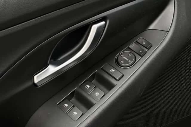 Hyundai i30 (2024) thumbnail 13