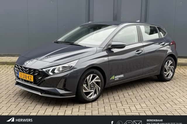 Hyundai i20 (2024) thumbnail 1