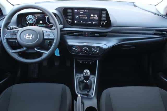 Hyundai i20 (2024) thumbnail 2