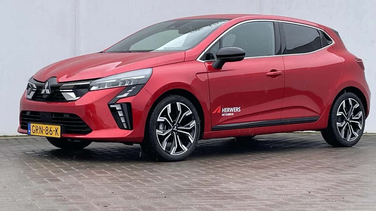 Mitsubishi Colt (2024) — foto 1