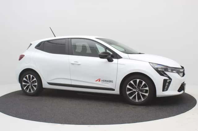 Mitsubishi Colt (2025) thumbnail 12