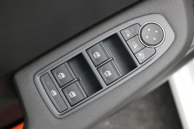 Mitsubishi Colt (2025) thumbnail 8