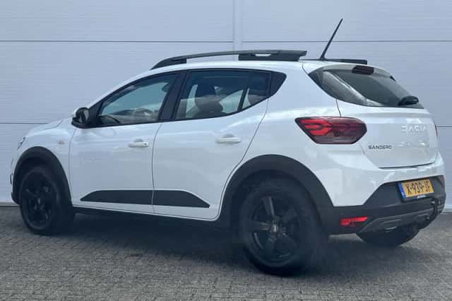 Dacia Sandero Stepway (2023) thumbnail 16