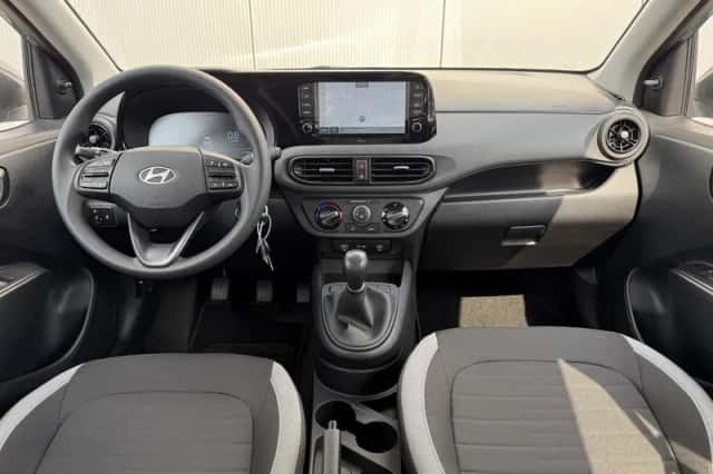 Hyundai i10 (2025) thumbnail 2