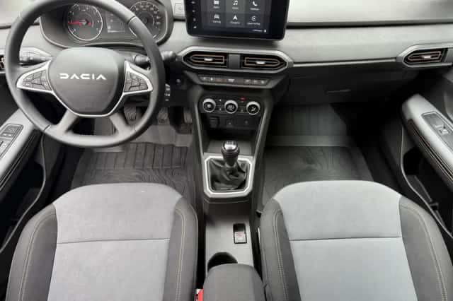 Dacia Sandero Stepway (2025) thumbnail 2