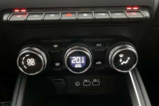 Mitsubishi Colt (2025) thumbnail 32