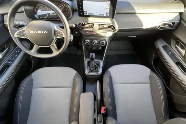 Dacia Sandero Stepway (2025) thumbnail 2