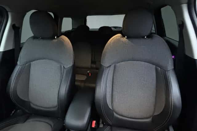 MINI Countryman (2023) thumbnail 13