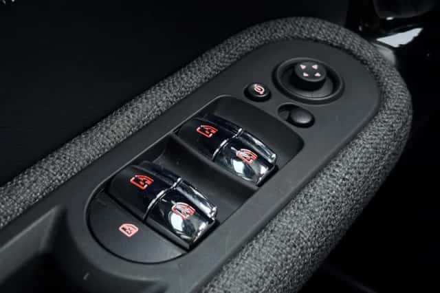 MINI Countryman (2023) thumbnail 15