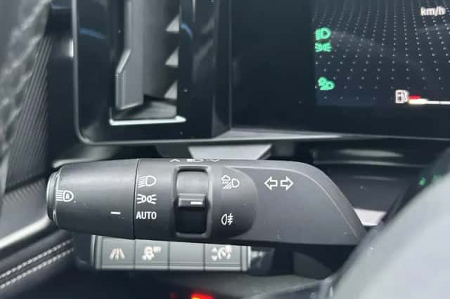 Renault Austral (2023) thumbnail 32