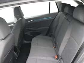 Volkswagen Golf (2021) thumbnail 8