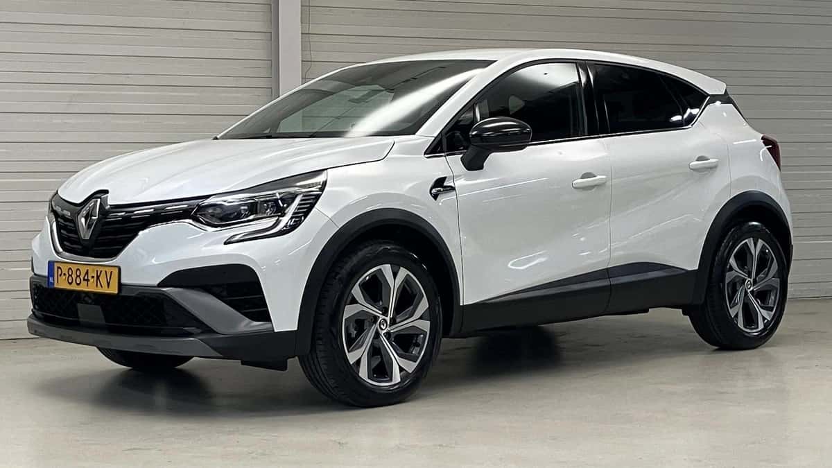 Renault Captur (2022) — foto 1