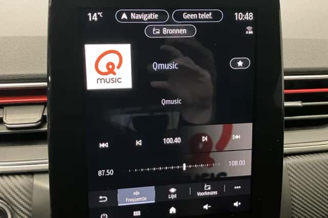 Renault Captur (2022) thumbnail 13
