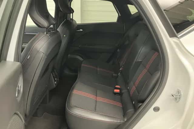 Renault Captur (2022) thumbnail 9