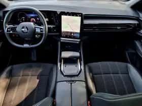 Renault Austral (2024) thumbnail 5