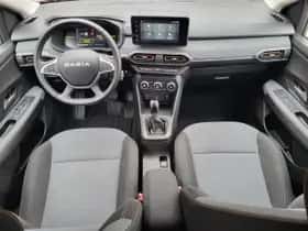 Dacia Jogger (2025) thumbnail 5