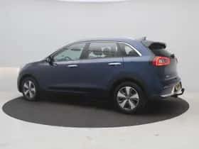 Kia Niro (2017) thumbnail 13