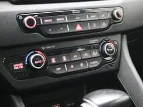 Kia Niro (2017) thumbnail 38